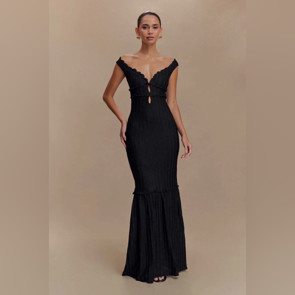 Meshki Natalie Off Shoulder Maxi Dress in XS